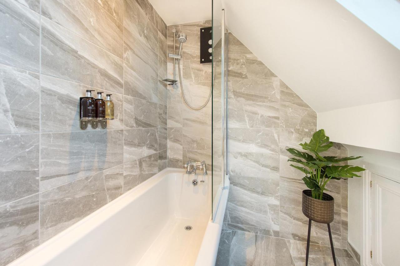 The Tower By Harrogate Serviced Apartments Ngoại thất bức ảnh